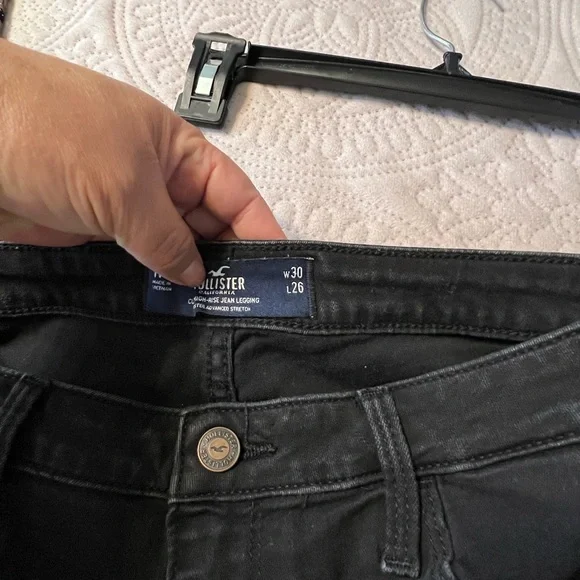 Hollister Jeans - Picture 2 of 6